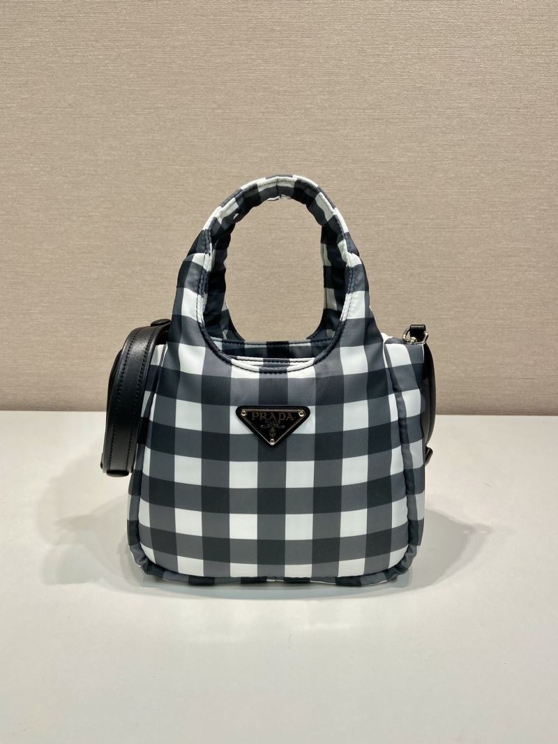 Pra*a tote bags
